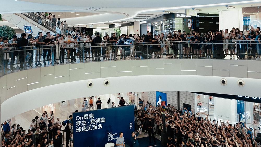 On昂跑携手费德勒 致敬网球幕后英雄并揭幕焕新球场