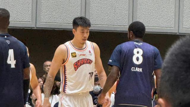 上海男篮逆转日本队！两大新国手首秀亮眼，卢伟新赛季剑指冠军