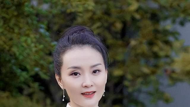 51岁王艳复出拍戏，背后真相很残酷