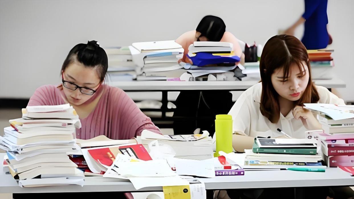 补课越狠成绩越差？退休老教师揭示真相，家长越早知道越好！