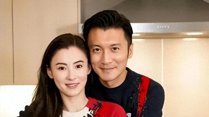 张柏芝带三子“偶遇”谢霆锋，三胎儿子一句话惊掉谢霆锋下巴