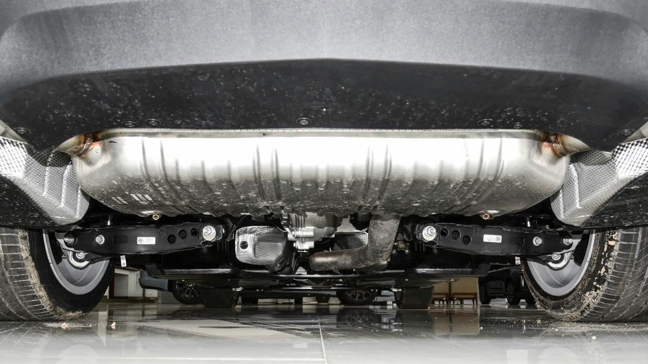 想买运动家轿，这3款值得一看，有颜值，也有动力