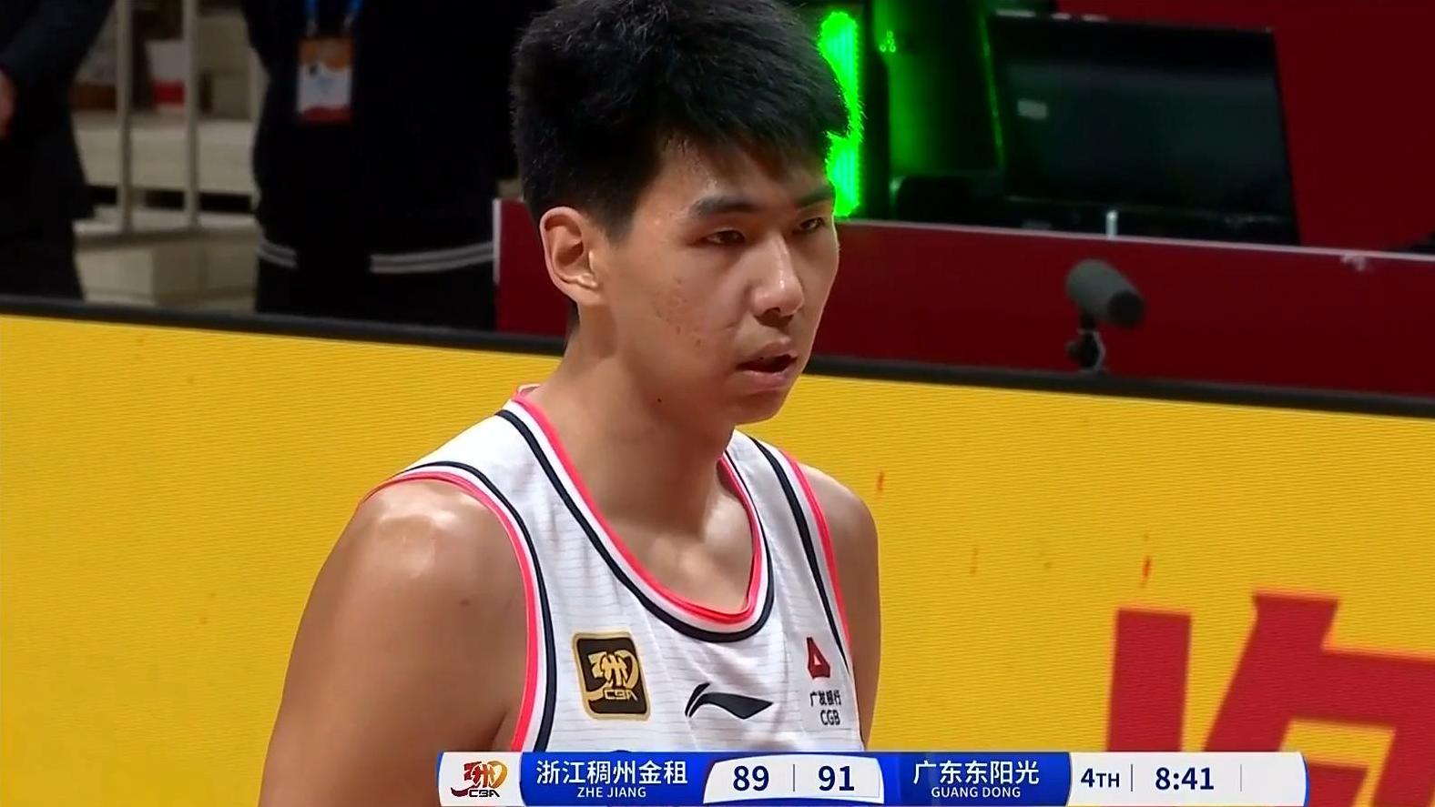 CBA逆转之战：徐杰17+11，奇兵7中7，老将9中8，吴前胡明轩失常11中0