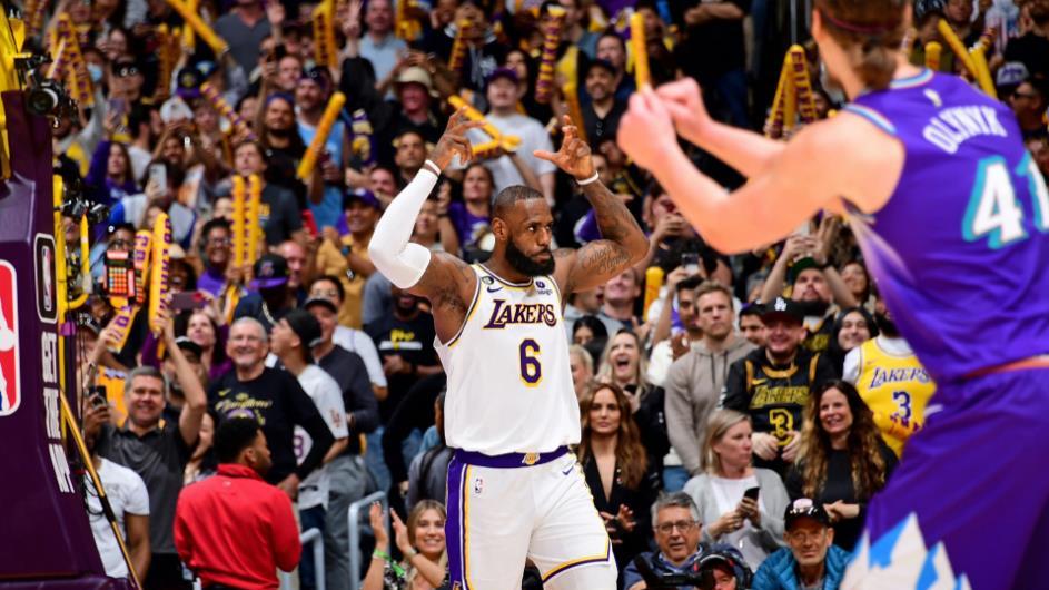 詹姆斯自封GOAT？请先看看自己手上的抱团锅和甩锅手