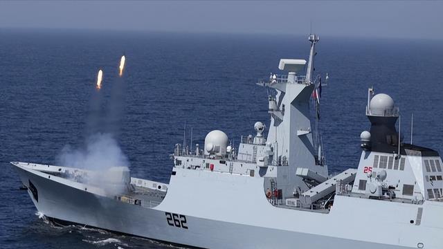 印度航母铩羽而归，美海军马上上门，想研究巴铁手里中国054命门