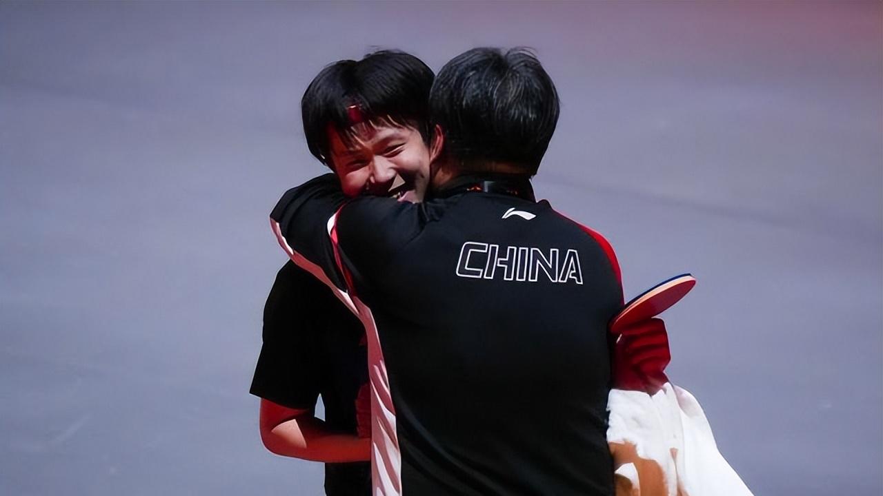 乒乓球总决赛：男单8强诞生！雨果2-4败北，小勒布伦再战张本智和