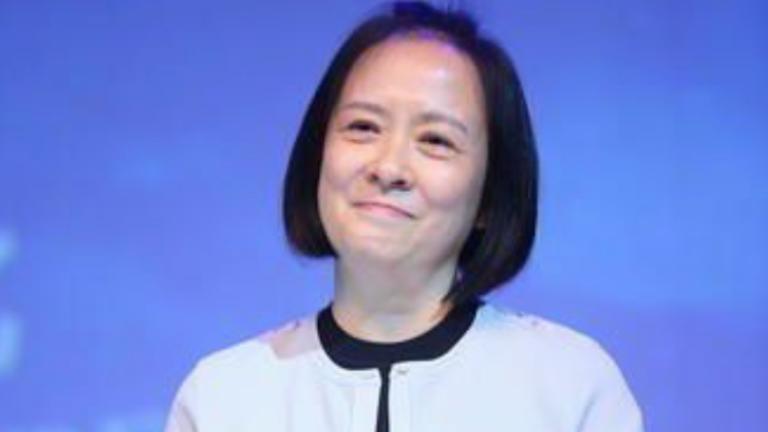 京圈太子董子健：23岁身家过亿，被陈道明喊姐的妈如何捧红半个娱乐圈？