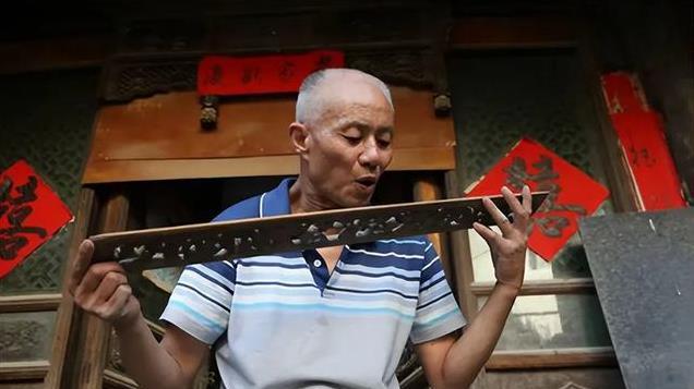 中国一钉子户，补贴多少钱都不拆，专家进屋看后：可拆不得