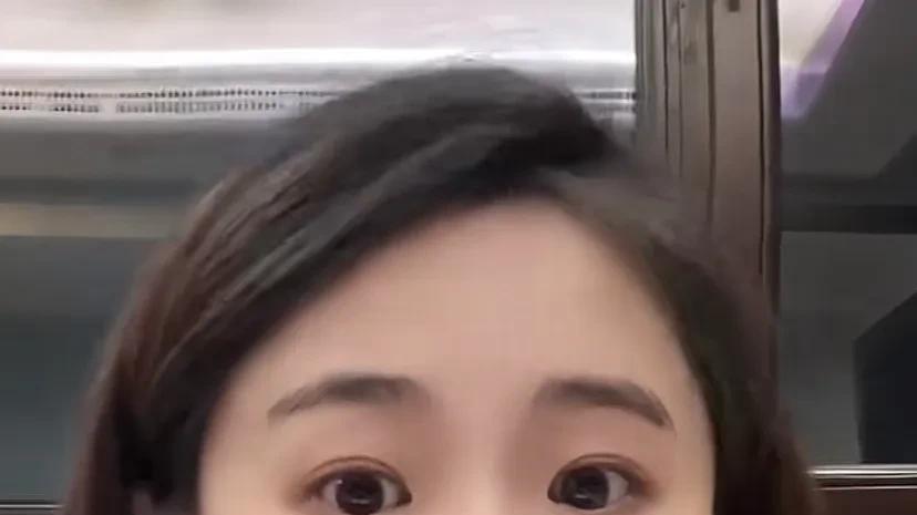 金龟子女儿娃娃夫妻晒孕期写真，经网友预测是个女宝宝