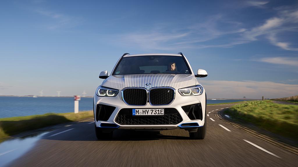 宝马iX5 Hydrogen：创新科技与可持续出行