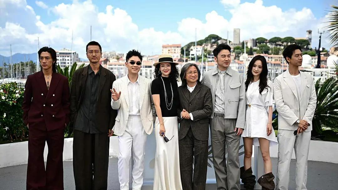 影后神话塌！章子怡赵丽颖带不动票房？满贯影后不如扫地阿姨感人