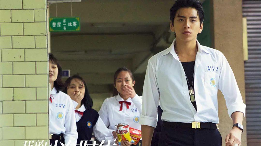 热搜爆了！知名艺人被捕！