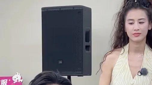 黄圣依哪里惨了，她才是高手好吧