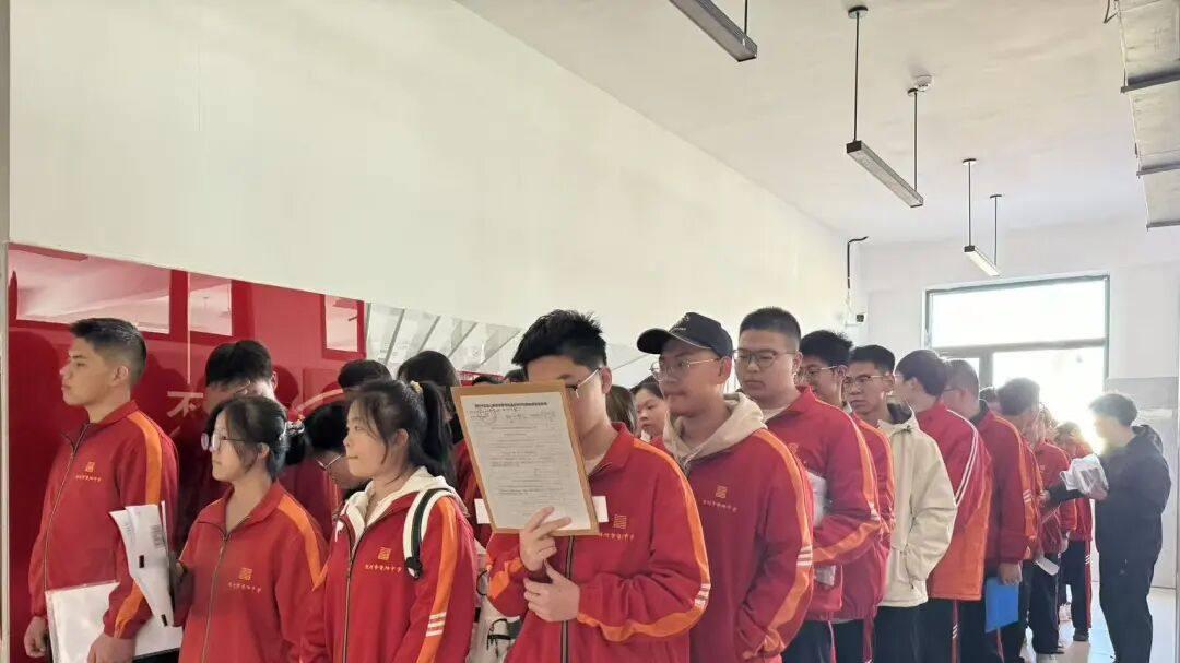 晋阳中学高考报名暖心护航：从校门到课堂，每一步都为逐梦助力