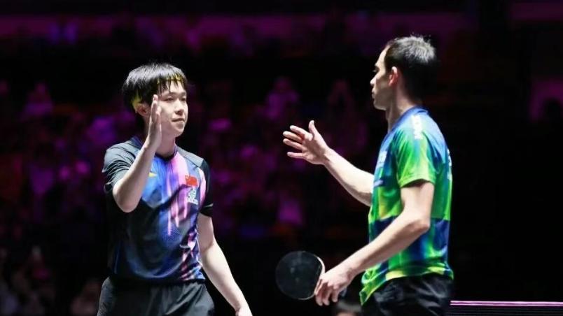 对王楚钦心服口服？澳门冠军赛后，雨果主动晒与王楚钦合影，自称亚军