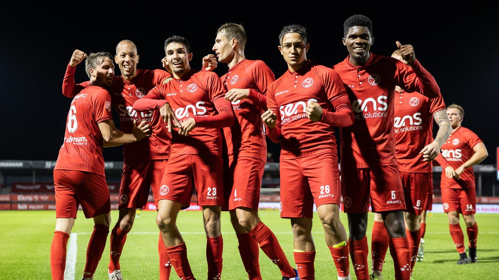 【辣么足球-今日心水】11月3日周一：13场足球赛事心水方向