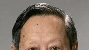 故事会：一代物理学巨擘杨振宁逝世