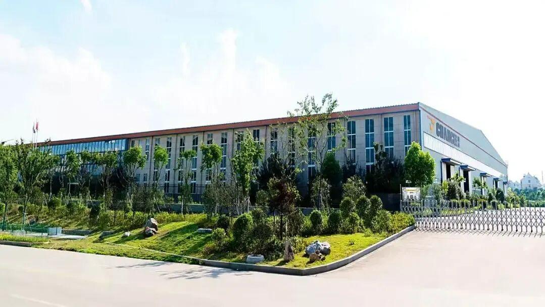 4年，他把产品销到了100多个国家和地区