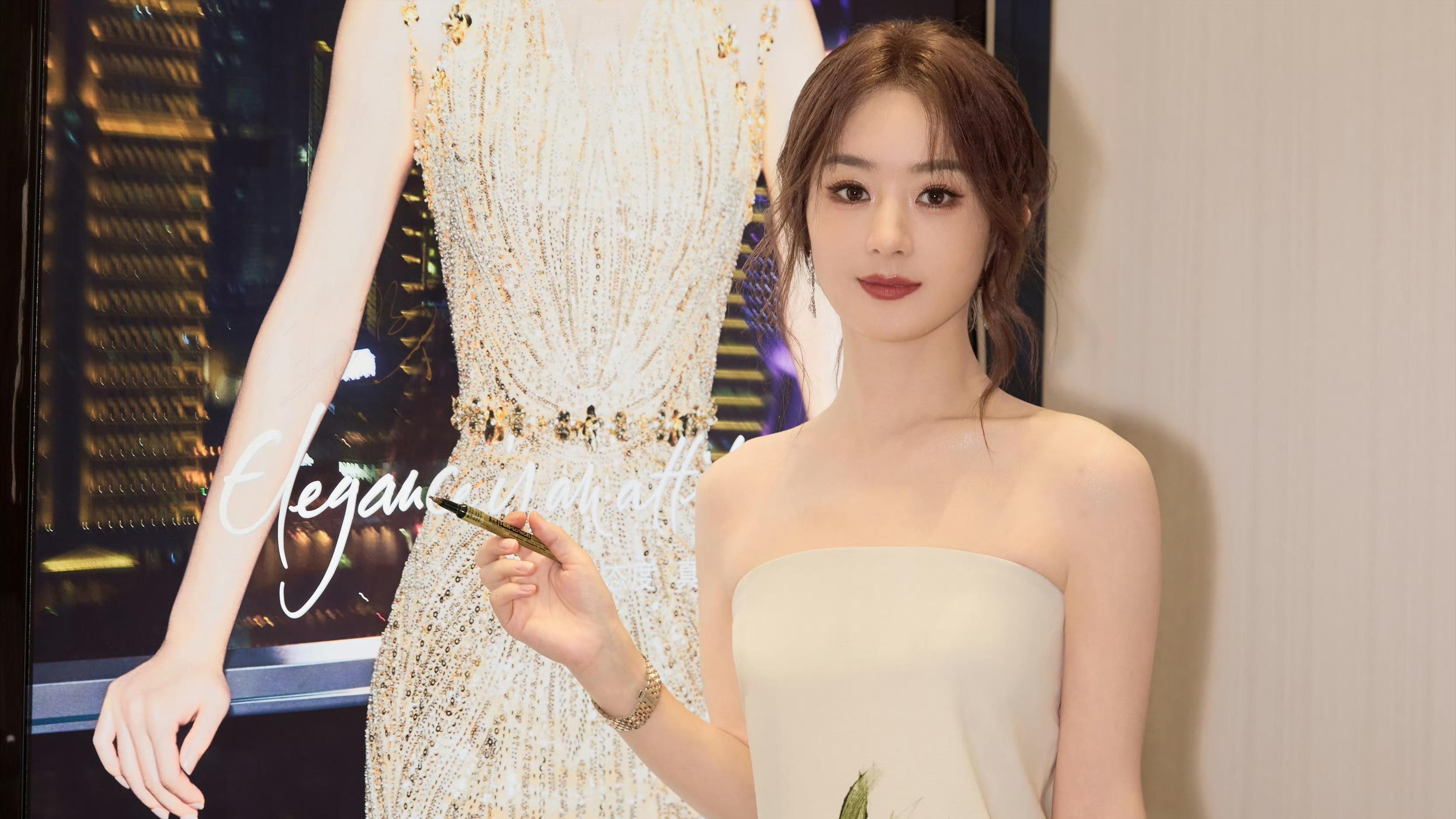 赵丽颖从 “赵小刀” 到 “冷脸女王”，藏着啥娱乐圈密码？