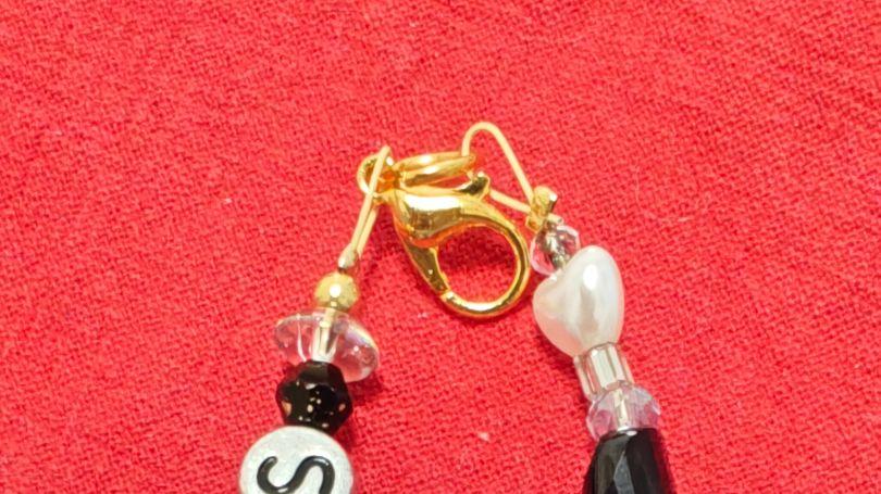 1小时销售额破千万，抖音刮起“明星卖课潮”