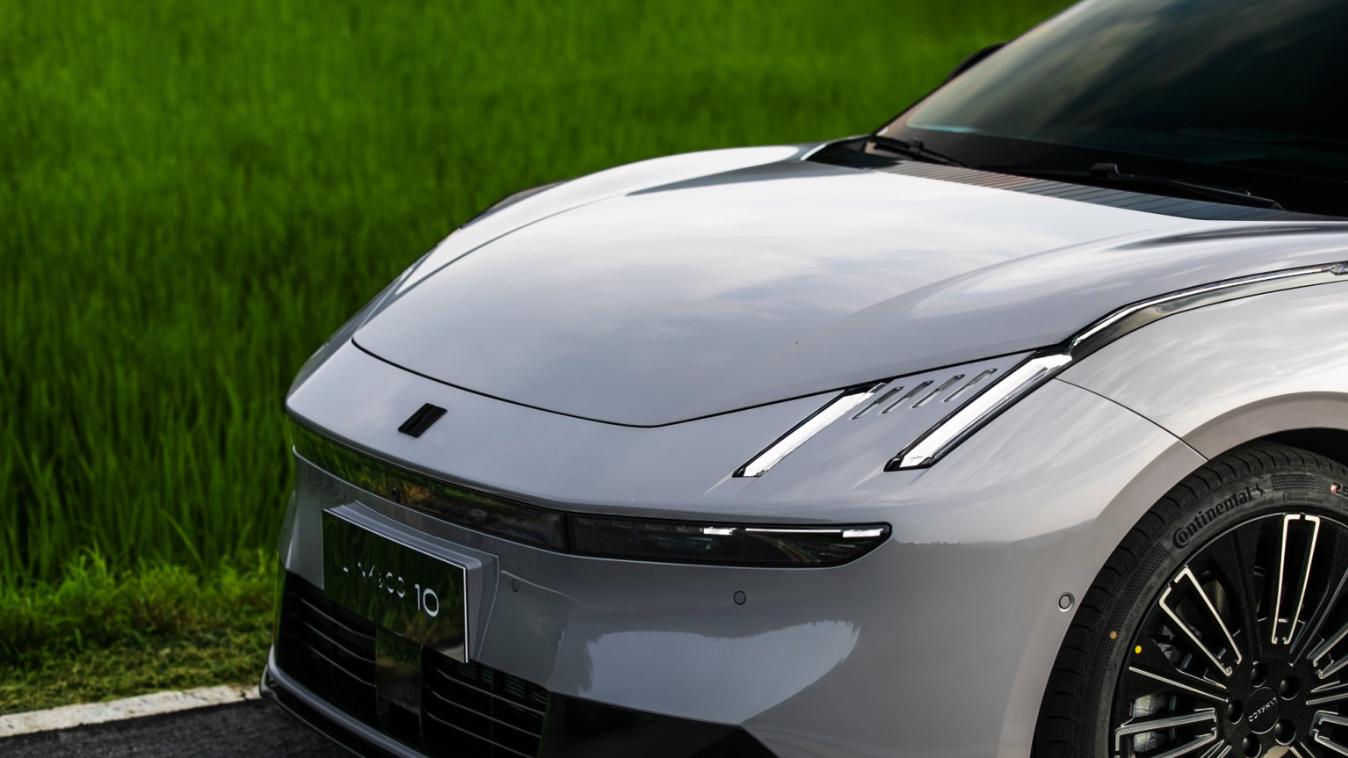 ​抢跑2026流行色！领克10 EM-P天云米，把高级感焊在车身上