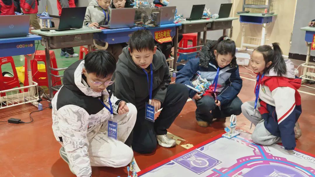 信阳市第九中学科创少年在人工智能教育创新大赛中再创佳绩