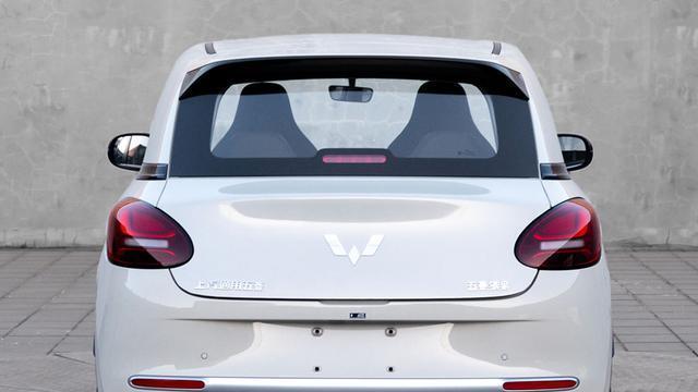 欧拉放弃的市场，五菱填上，定位纯电微车，五门四座+高颜值