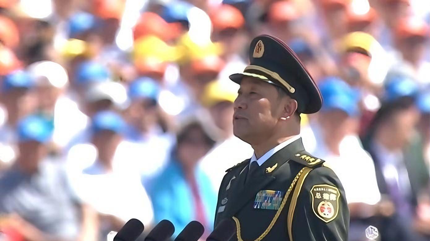 历次阅兵总指挥，由谁担任