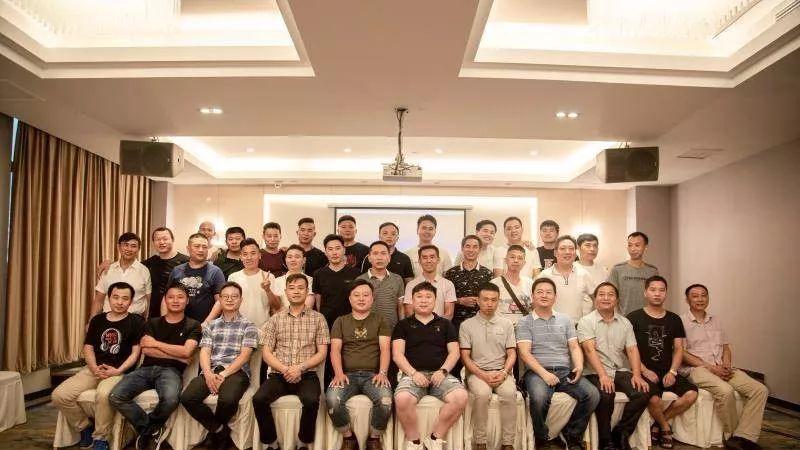 凰岗乡友见面会11月分别在宁波，景德镇办两场，都在星期天！