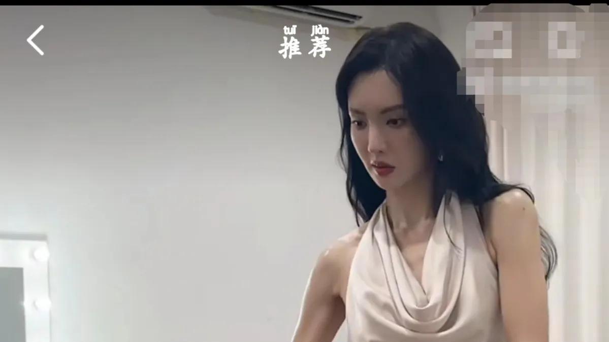 金晨：美妙和身材与光滑的皮肤，太惊艳了!