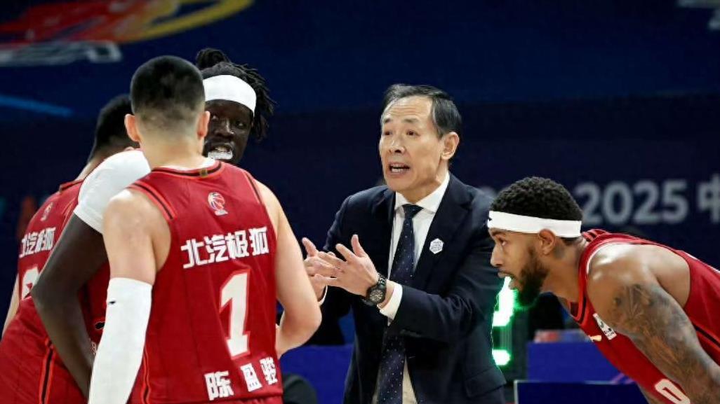 CBA最新动态！北京补援大外，新疆失哈雷尔