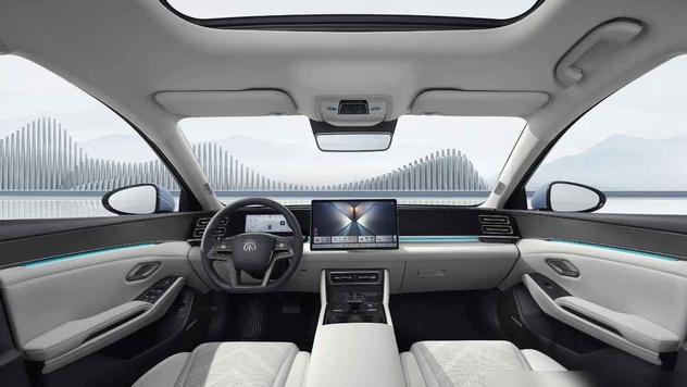 比亚迪秦L油耗低到吓人，但车主吐槽噪音大，真实体验如何？