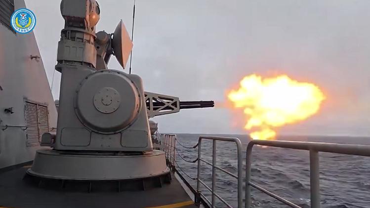 越海杀器为何让台独肝颤？这场跨年军演，打的是大锤背后的点穴