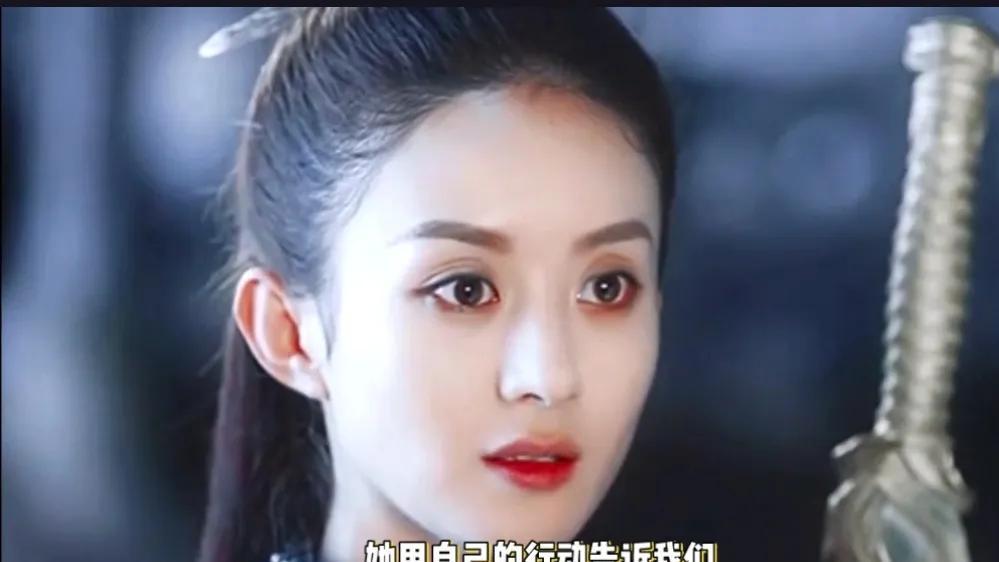 赵丽颖跨界追星！哪吒铁粉从荧幕女神到动漫迷的华丽转身
