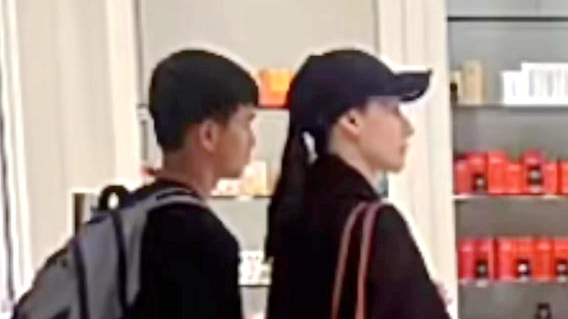 梁洛施惊艳复出，美貌与绯闻并存，未来将如何抉择？