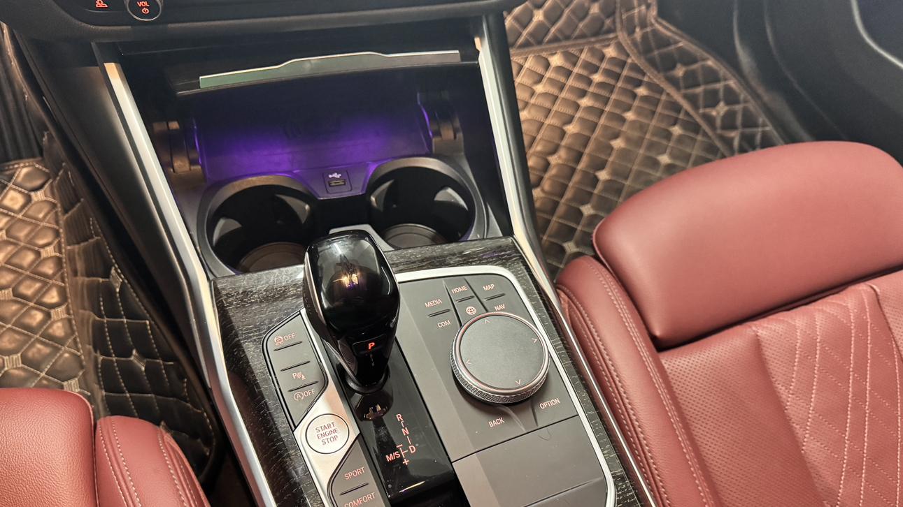 2022款宝马3系，落地不到一年，18万圆你蓝天白云梦！