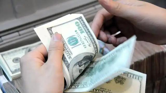 特朗普打起如意算盘，想中国将美债置换成100年期？中国绝不答应