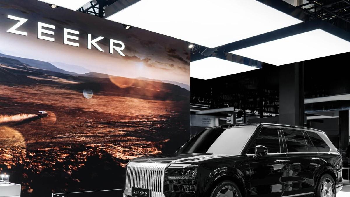 吉利汽车集团携阶跃星辰亮相WAIC 2025，共筑高阶智能体新范式