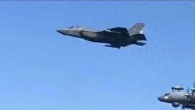 俄军战机贴身问候美航母，一场低空对峙背后的真相