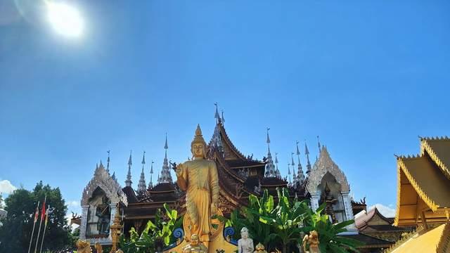 三亚地位不保？东北人悄悄换目的地，西双版纳一去就不想回！