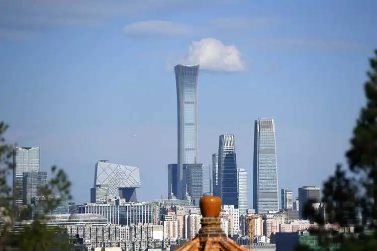 房产证上的人去世了，该如何过户？