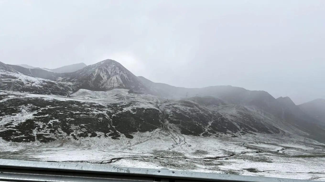 七月的大雪，G318最高点东达山（风雪一路）