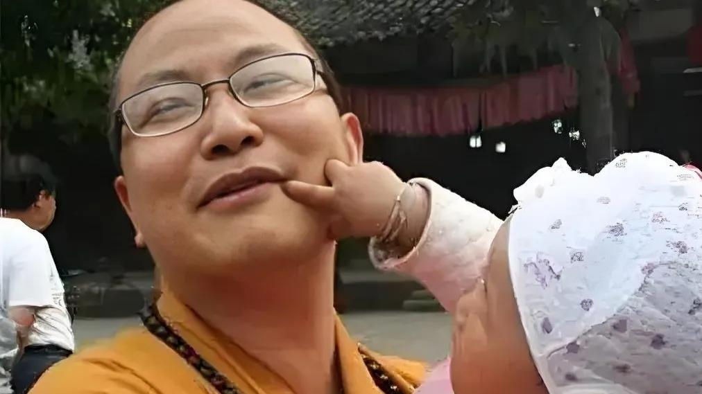 汶川地震，一所寺庙的主持不但杀生煮肉，还让孕妇在寺里生孩子，没想到，竟生了108个孩子！