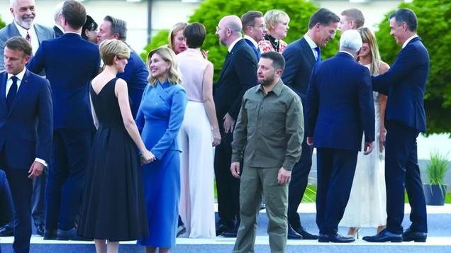 丹麦烦透了！原先跪舔的美国马上拿它开刀，加入北约也无济于事