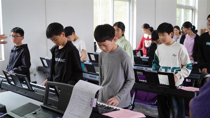 一场重阳公益活动给出的“温情答卷”，Witsbb健敏思重阳敬老行动获赞誉