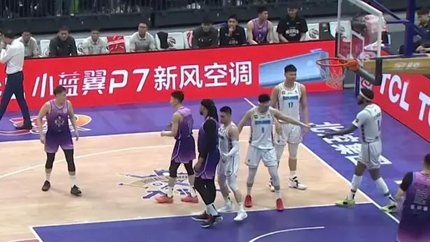 离队的前奏？广东迎来补强机会，“加强版吉伦沃特”或被杜锋看中