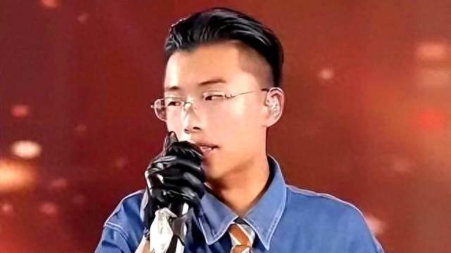 婚庆主持到方言Rap网红，逆袭之路有多难？他的成功能复制吗？