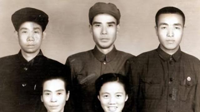 他是毛主席的亲侄子，两人都在北京住了几十年，为何从未见过面？