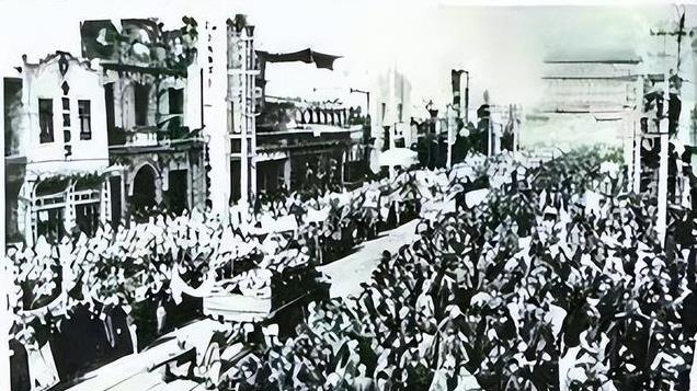 古人指出北平建都有巨大弊端，毛泽东也犹豫，一高人帮他下定决心