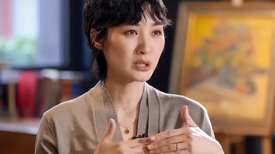 从小偏心哥，老了和女儿住，倪萍：妈妈双目失明，我要尽孝原谅她